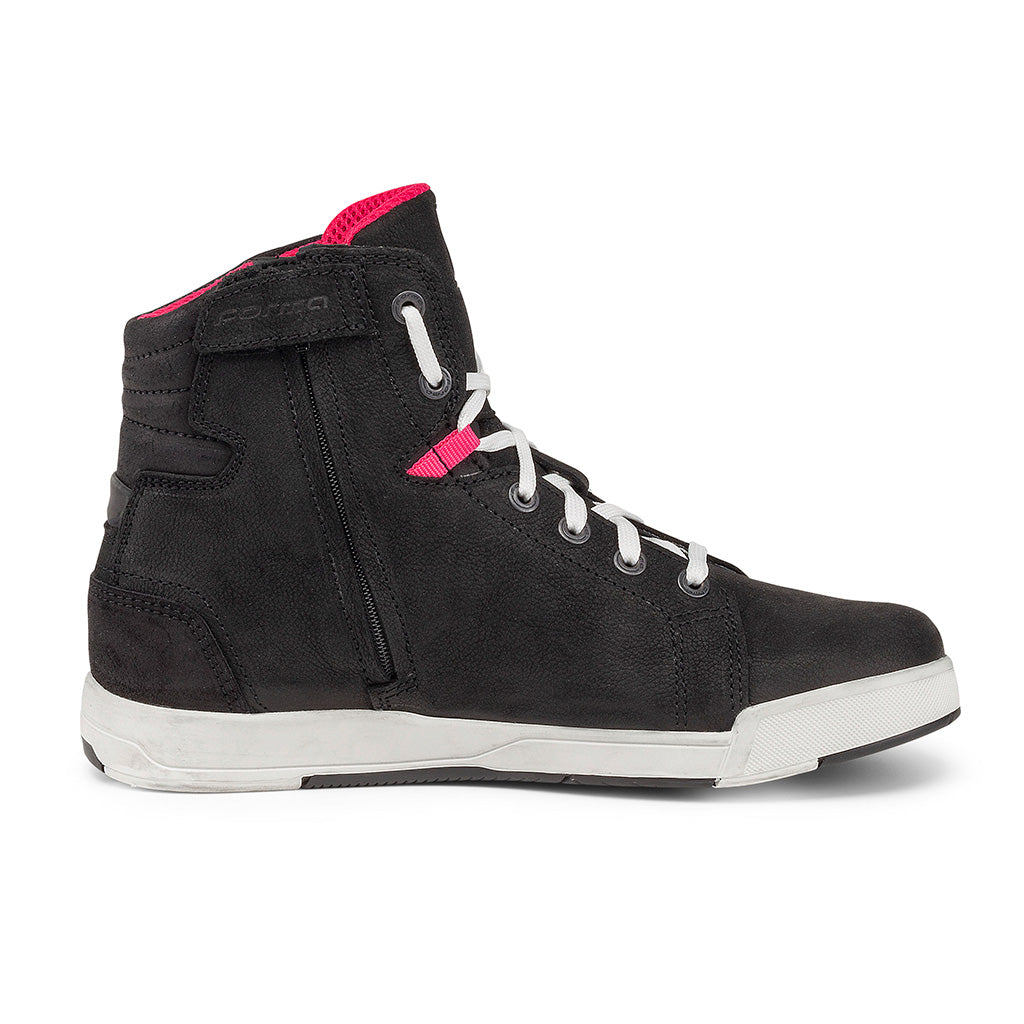 Forma swift x boots motorcycle womens  lady urban  city white black footwear alpine gear tech track street road alpine home main support 